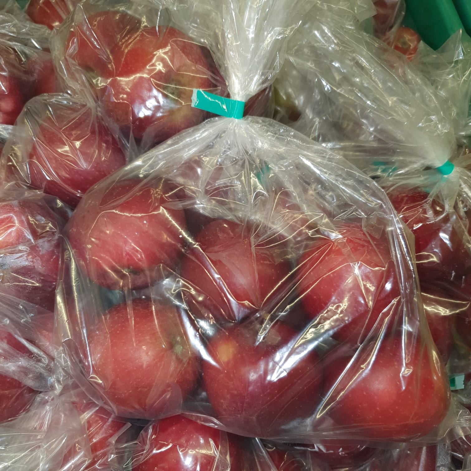 Fresh Apples Small  (6) bag - £ 1.80  per each