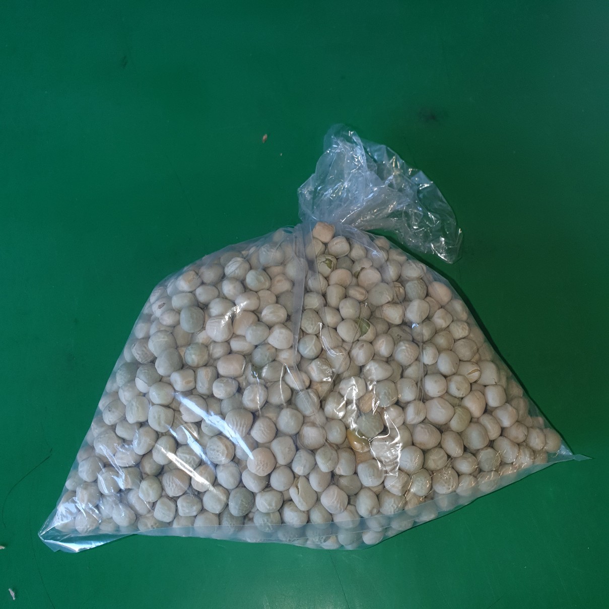 Fresh Dry peas 0.5kg bag - £ 1.00  per bag