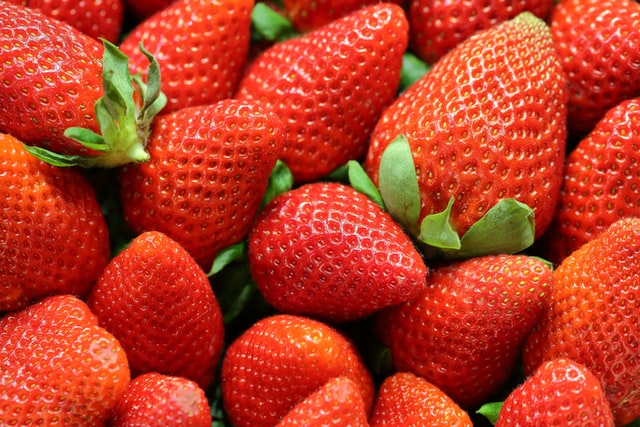 Fresh Strawberry 400gr - £ 3.00  per each